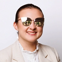 Автор Анастасия Суркова